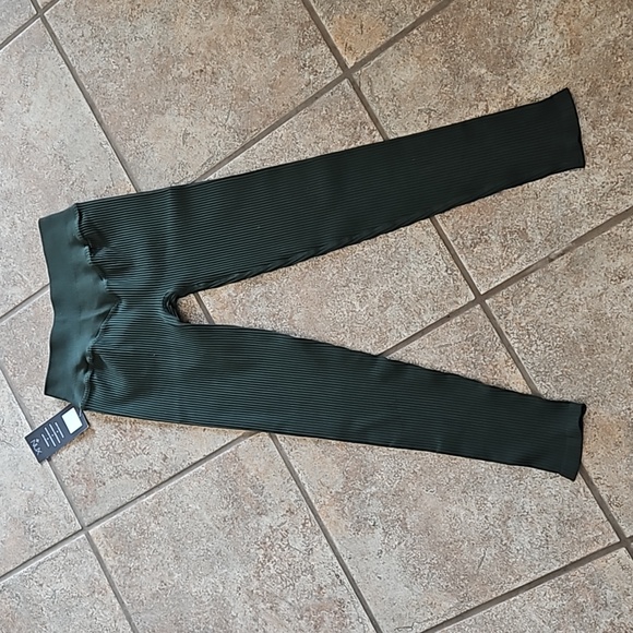 NUX High Compression leggings size L NWT - Picture 5 of 6